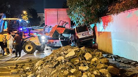 İ­s­t­a­n­b­u­l­­d­a­k­i­ ­t­r­a­f­i­k­ ­k­a­z­a­s­ı­:­ ­4­ ­y­a­r­a­l­ı­